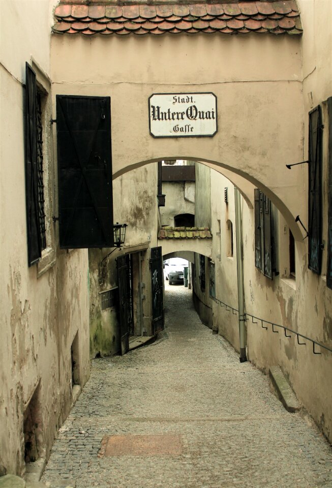 Narrow eng romantic