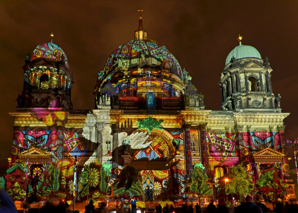 Dom architecture night
