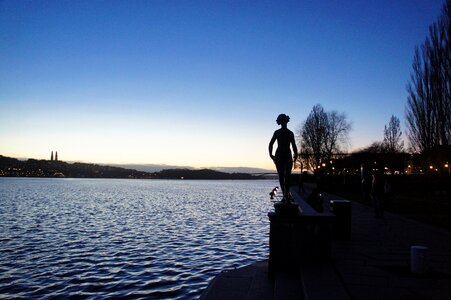Bay statue pier