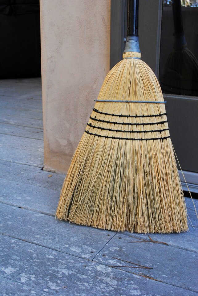 Broom simple life