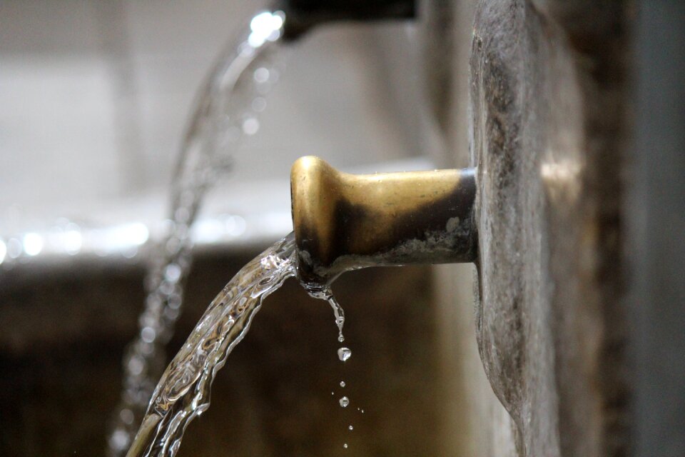 Fontanella faucet stone
