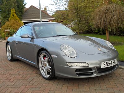 Performance sportscar 911