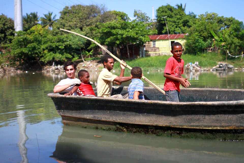 Nuevo renacer boat