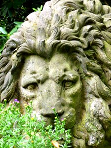 Lion figure stone photo