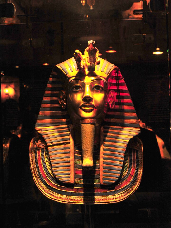 Mummy mask funeral