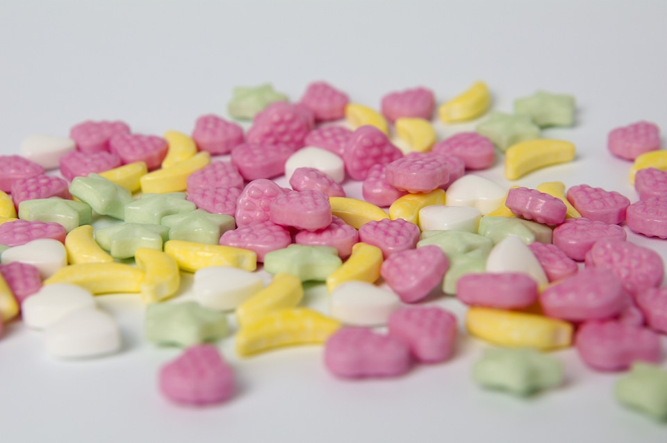 Powdered candy powdery pills decorations for cakes