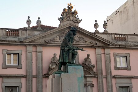 Sculpture decoration