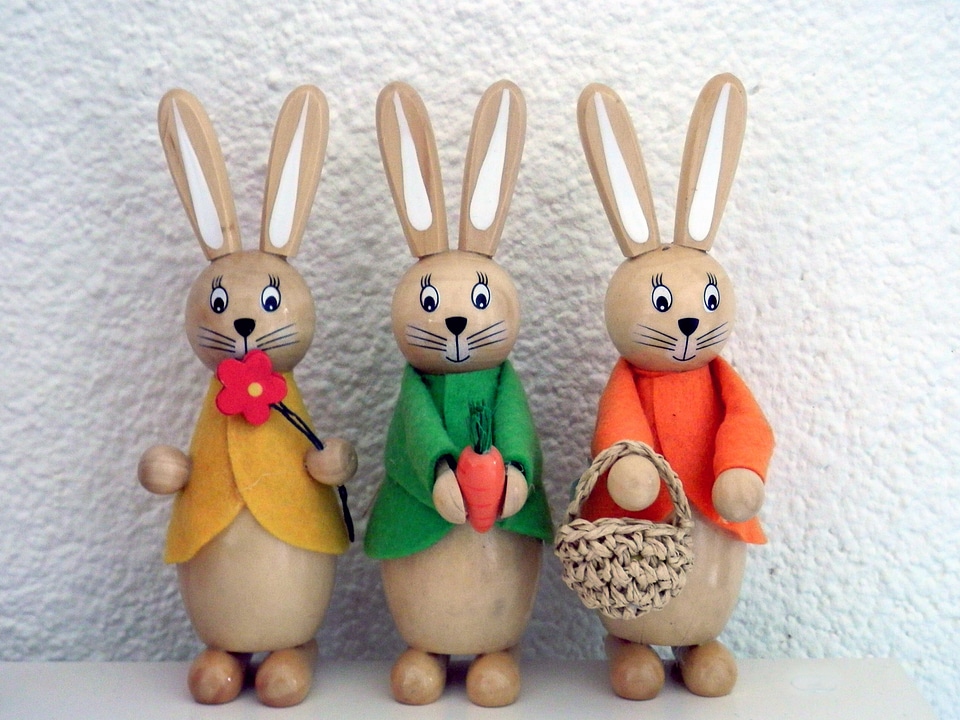 Hare holzfigur spring