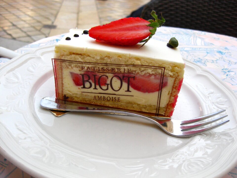 Desert strawberry plate