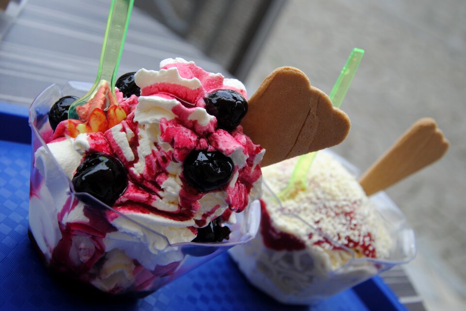 Dessert enjoy cream