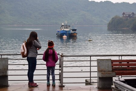 Chile embankment mother