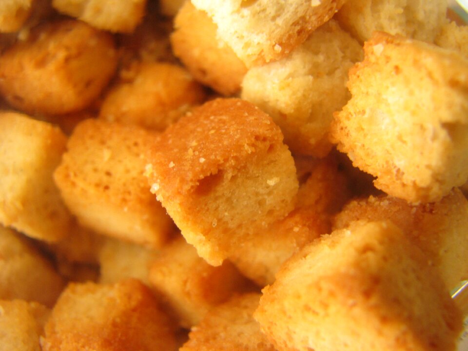 Food croûton bread