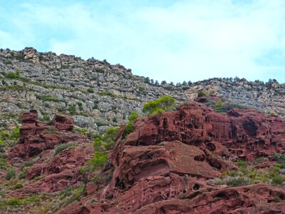 Priorat red rocks erosion texture photo