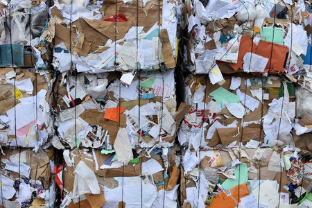 Recycling recycle paper bale