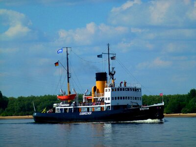 Boat seafaring rope photo