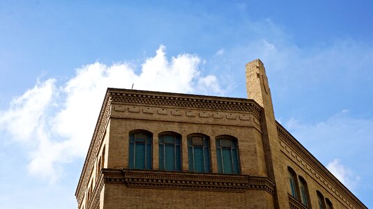 Valencia building brick industrial school