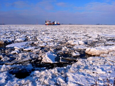 Ship elbe port