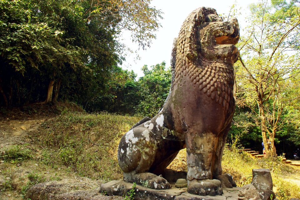 Siem reap ruin sculpture