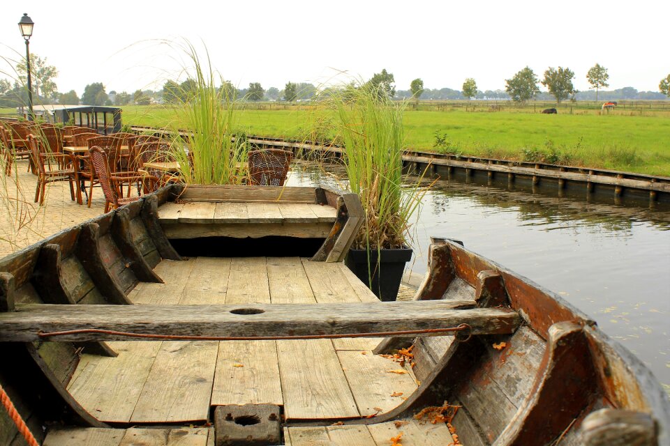 Applied wooden boat relic