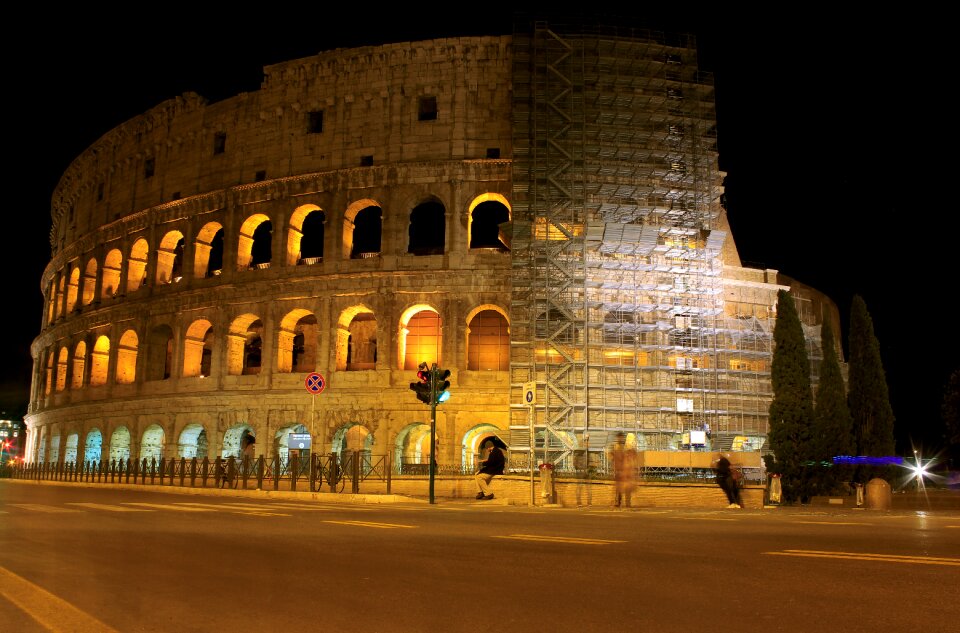 Roman the colosseum italy