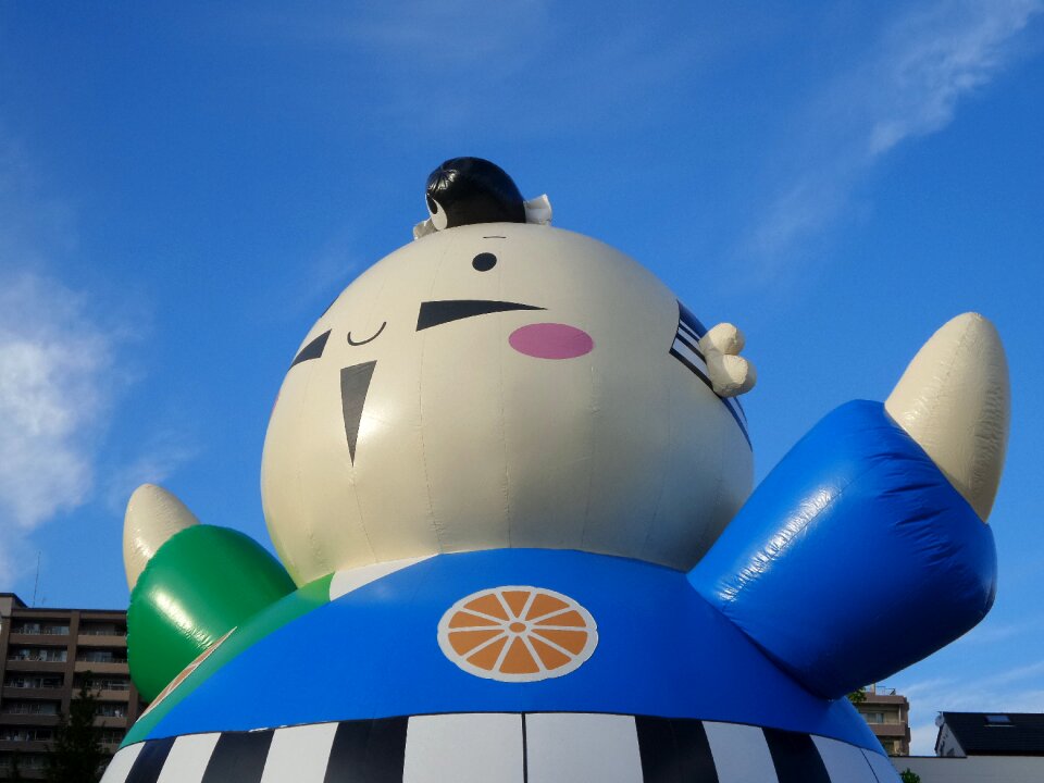 Inflatable blue sky