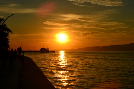 Peace beach horizon photo