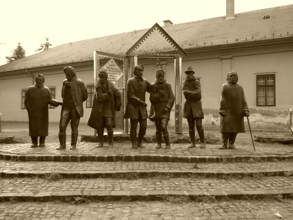 Teaching staff street statue monument
