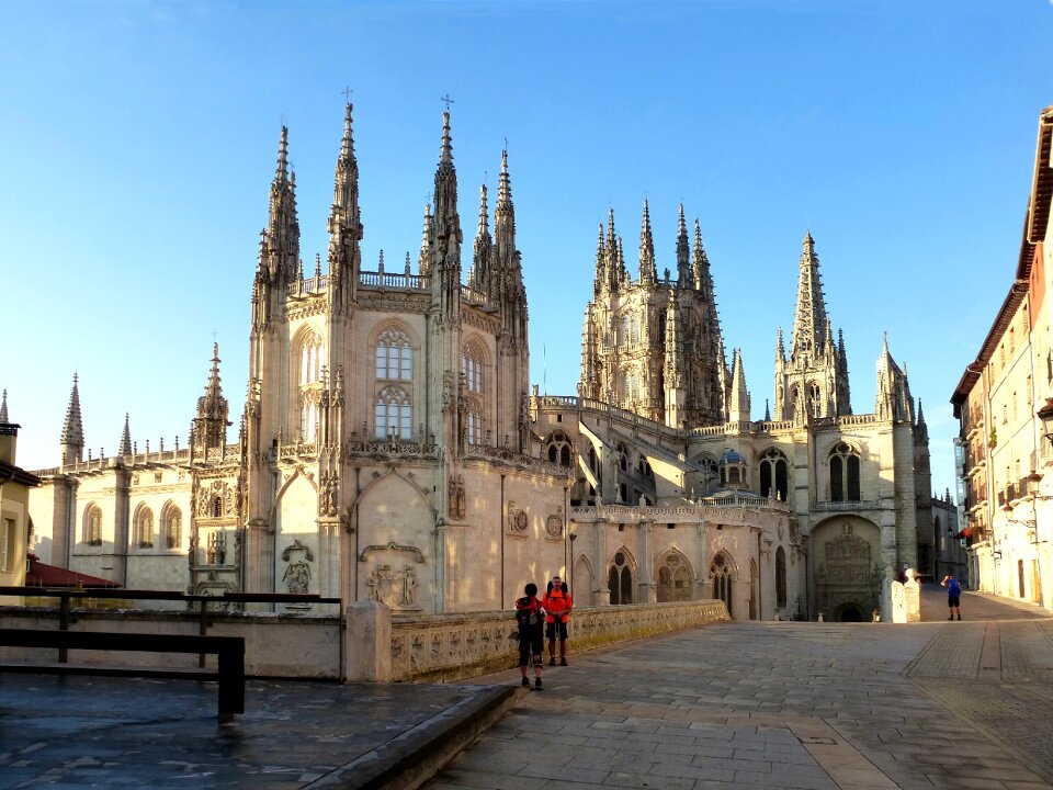 Facade monuments stone