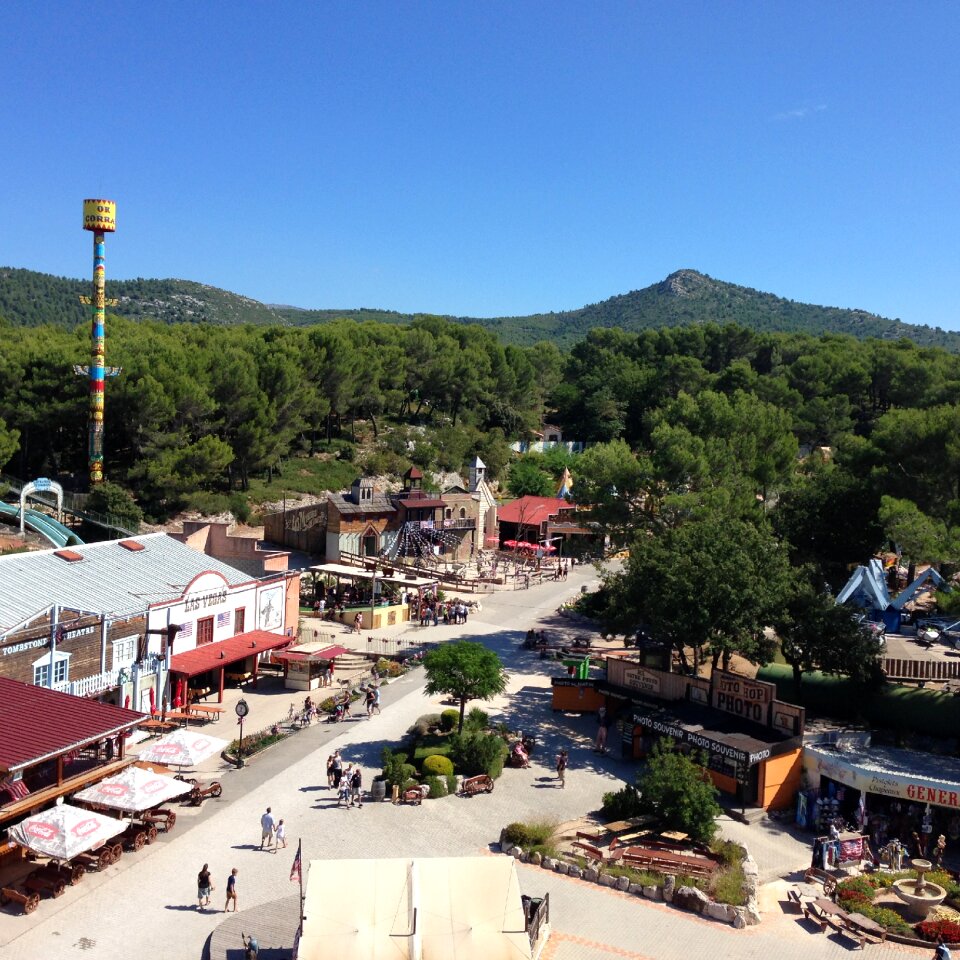 Park attraction games