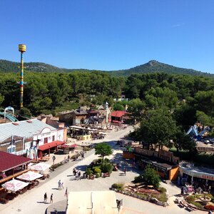 Park attraction games
