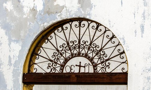 Door architecture traditional