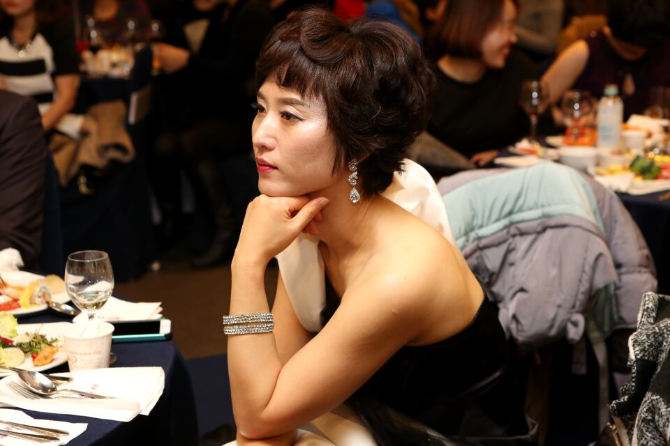Banquet asian women's