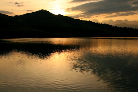 Lighting morgenstimmung mountain lake photo