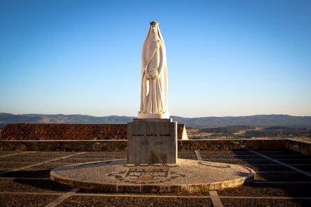 Santa isabel queen estremoz sculpture