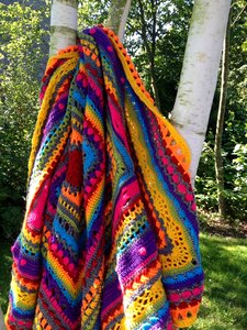 Hooks hand made knitted fabric