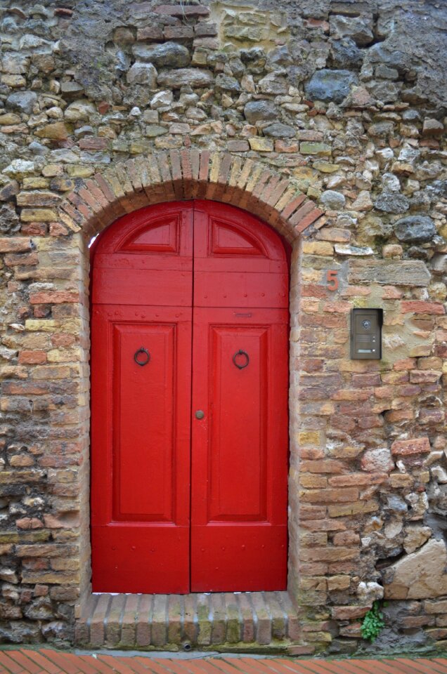 Entrance 5 five