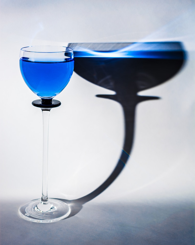 Drinking cup light shadow