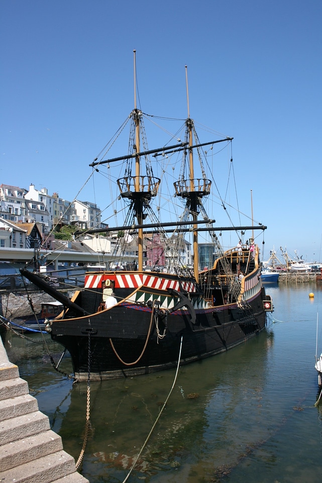 Galleon sir francis drake brixham