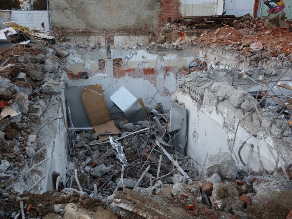Keller mess tear off