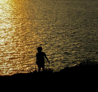Playing evening shadow