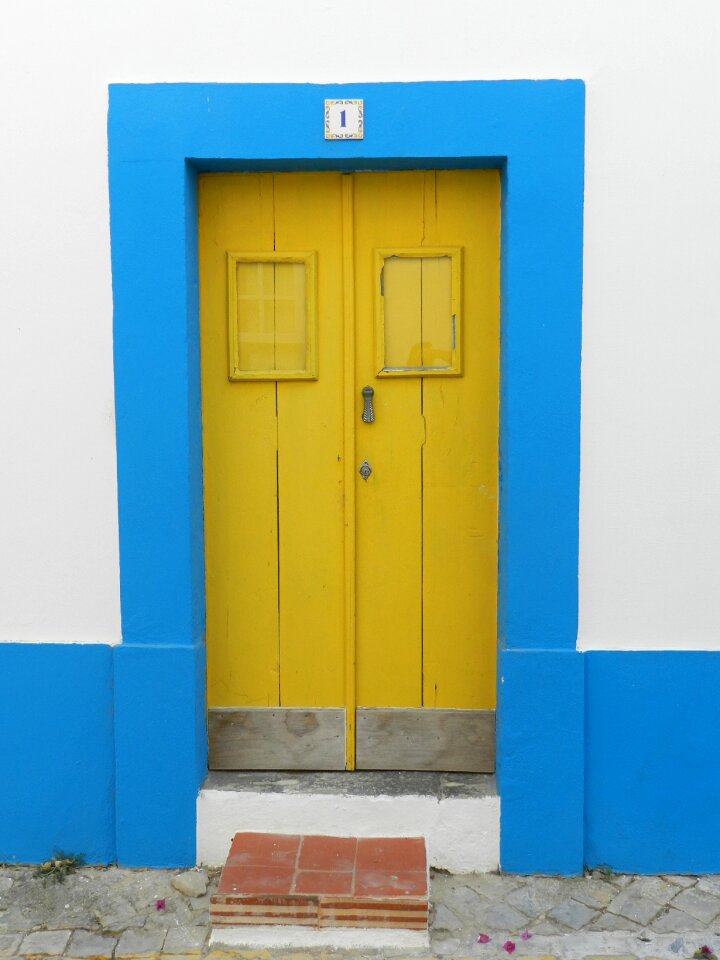 Mediterranean house entry architecture