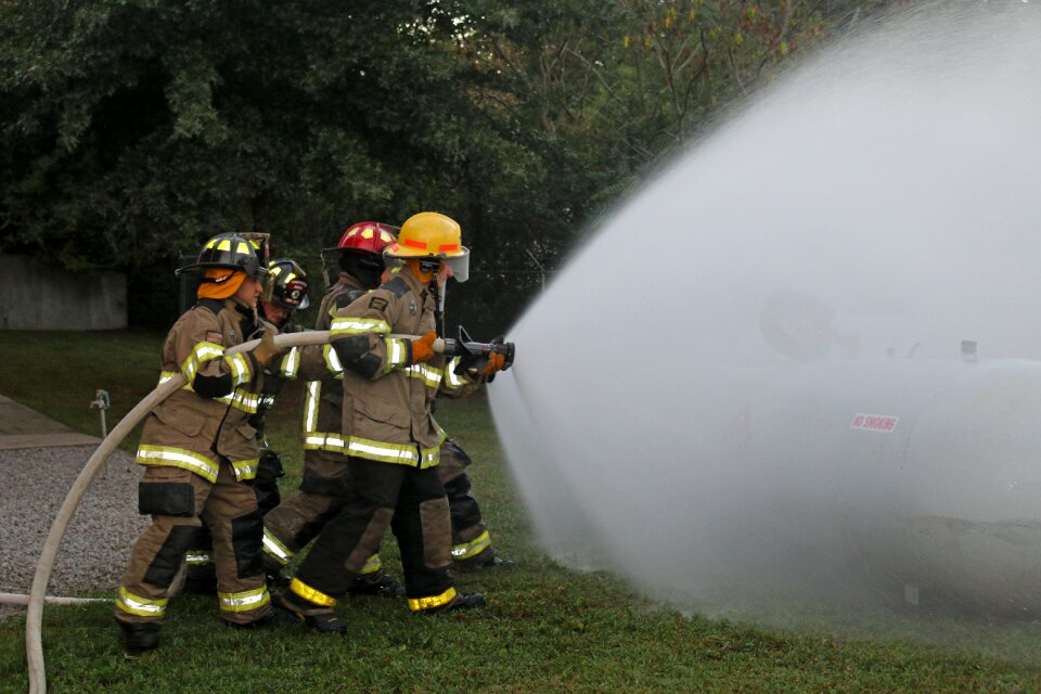 Training propane tank teamwork