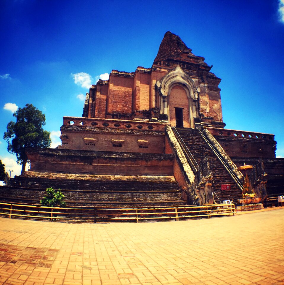 Wat chedi luang chiang mai thailand