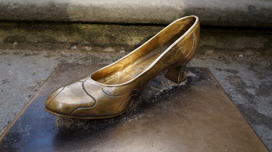 Barockschloss saxony golden shoe