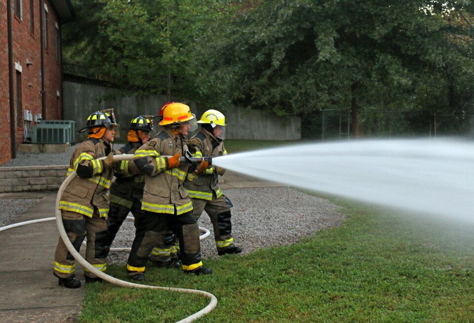 Training propane tank teamwork