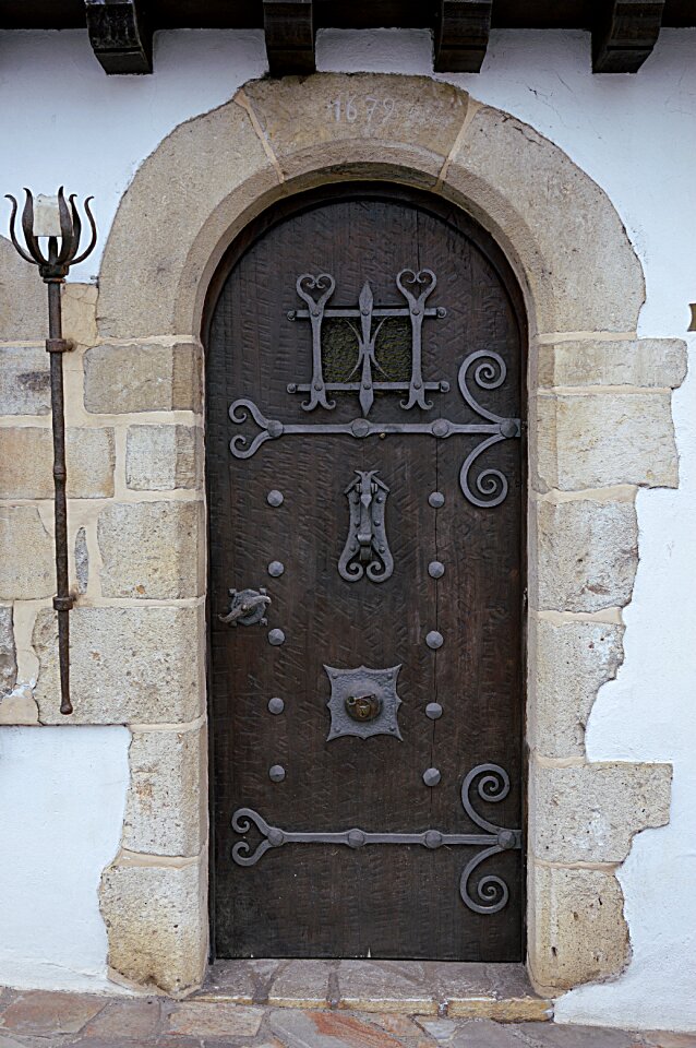 Entry door pierre