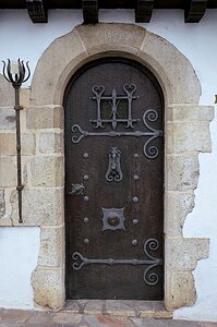Entry door pierre