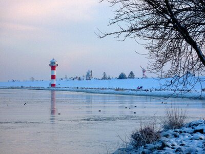 Lighthouse beacon ton