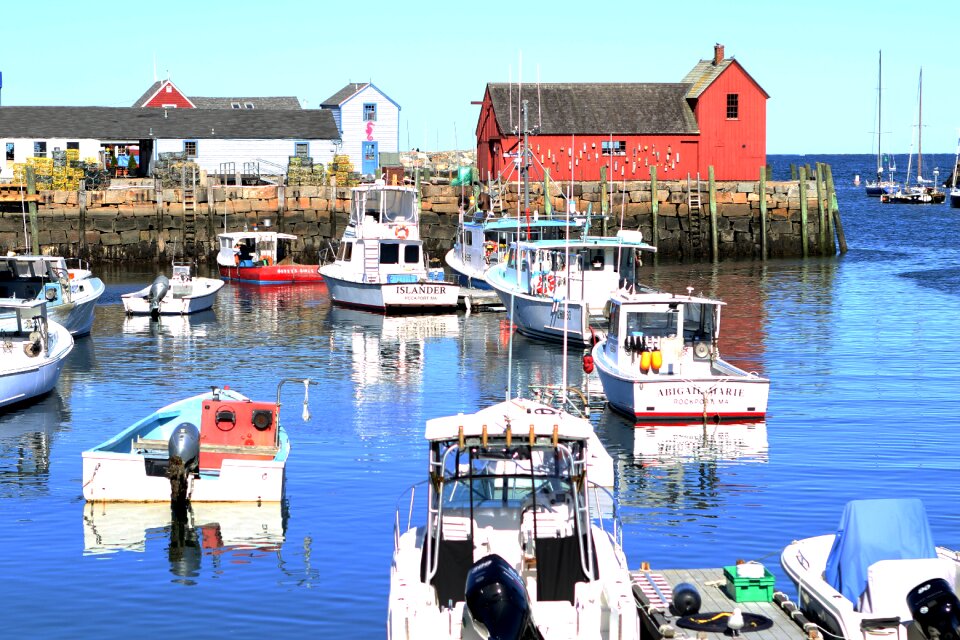 Massachusetts boats fishing
