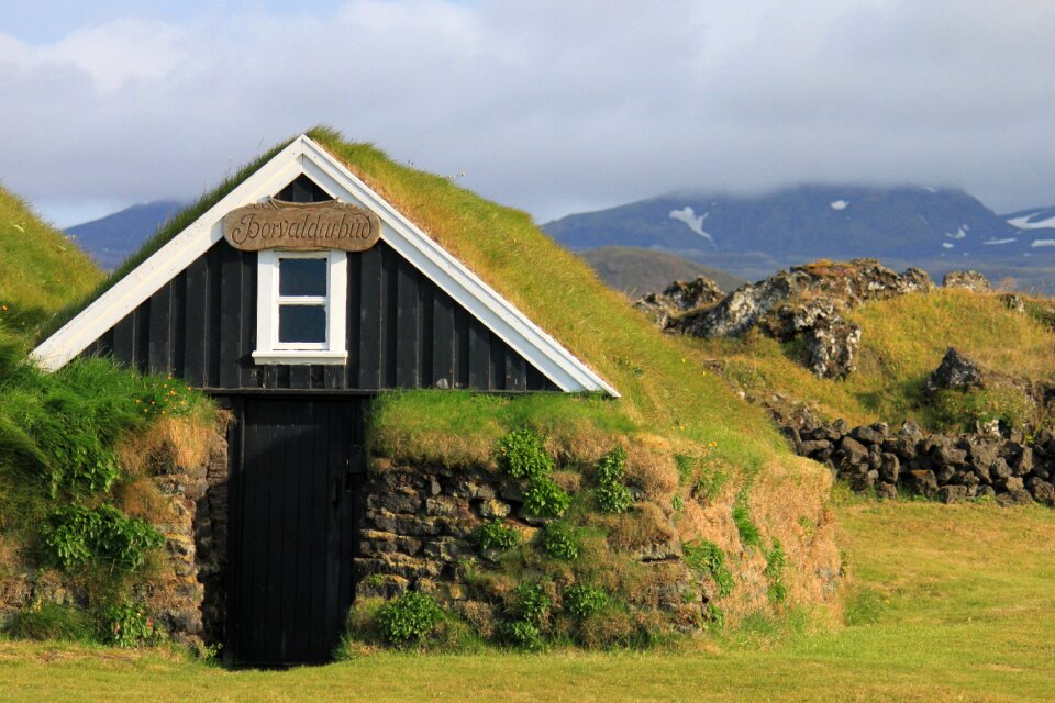 Grass roof iceland